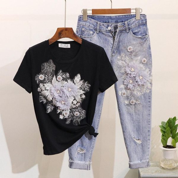 Brisket Embellished Set of Top and Denims Fashion