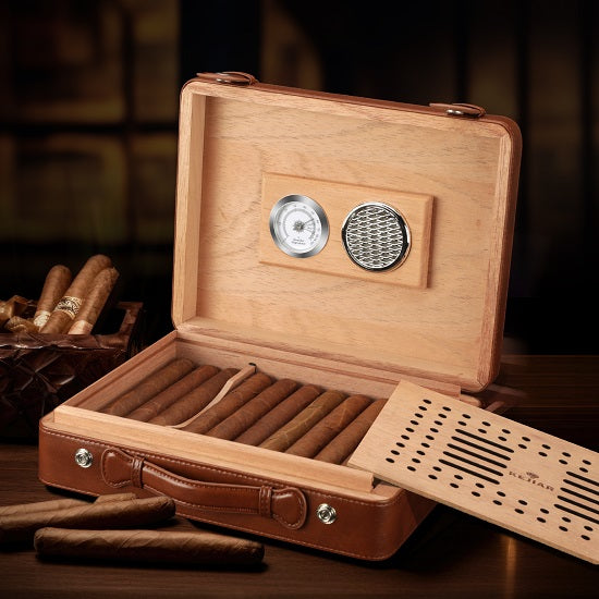 Portable Cedar Wood Multifunctional Travel Humidor with a Classic Crocodile Print Design. Cheap